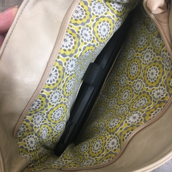 Cream SQ Crossbody Bag Fold-Over Style iPad Size! - Picture 4 of 10